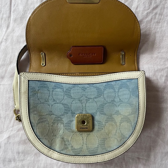 Coach Saddle Bag in Signature Chambray Denim & Off-White Leather - Picture 6 of 7